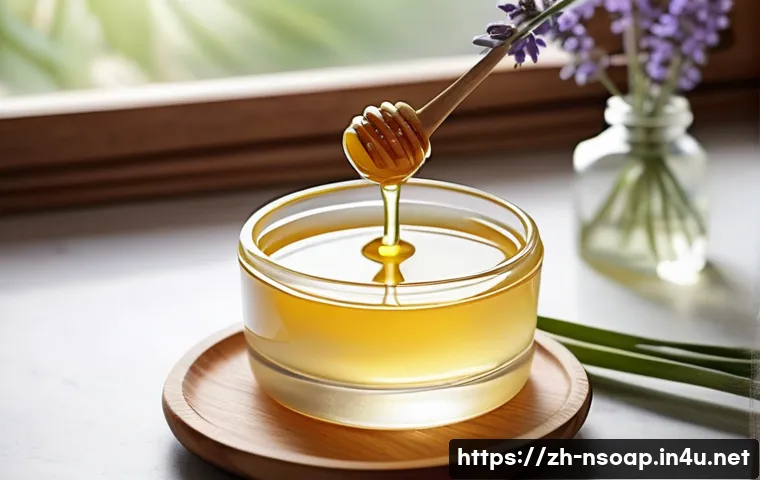 천연비누와 대체 화장품 - A serene skincare scene showcasing natural ingredients for sensitive and dry skin: a delicate glass ...